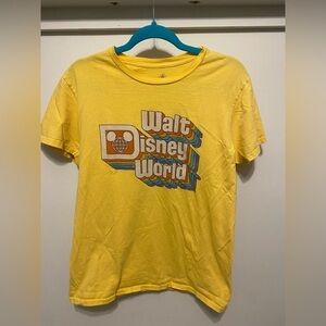 4/$20 🦋 Retro Disney Tee Shirt Small Yellow
